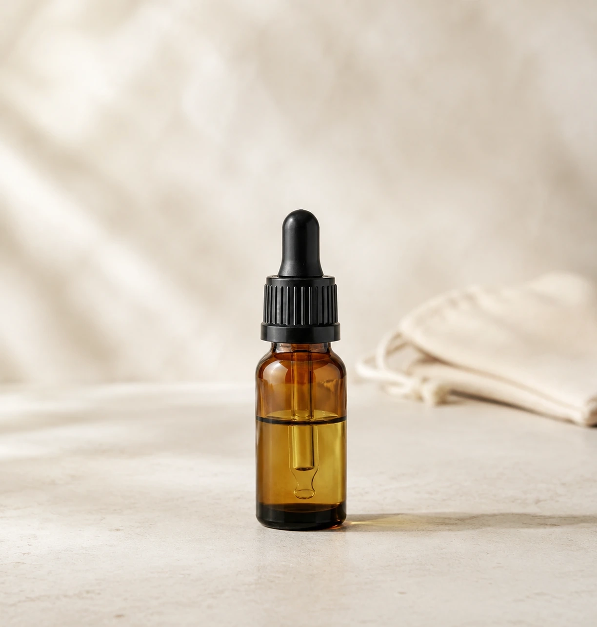 8mL 携帯スポイトボトルの製品写真